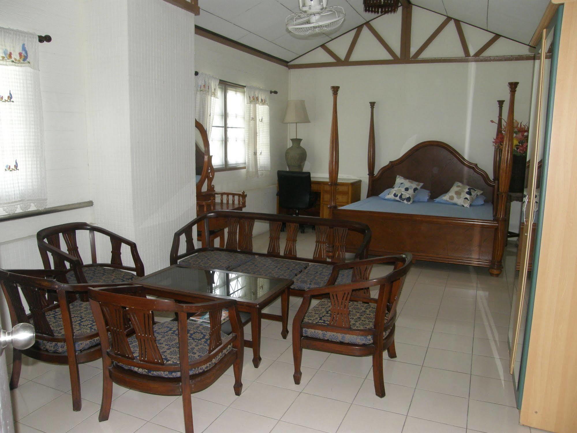 Anchana House Джомтиен Бийч Екстериор снимка