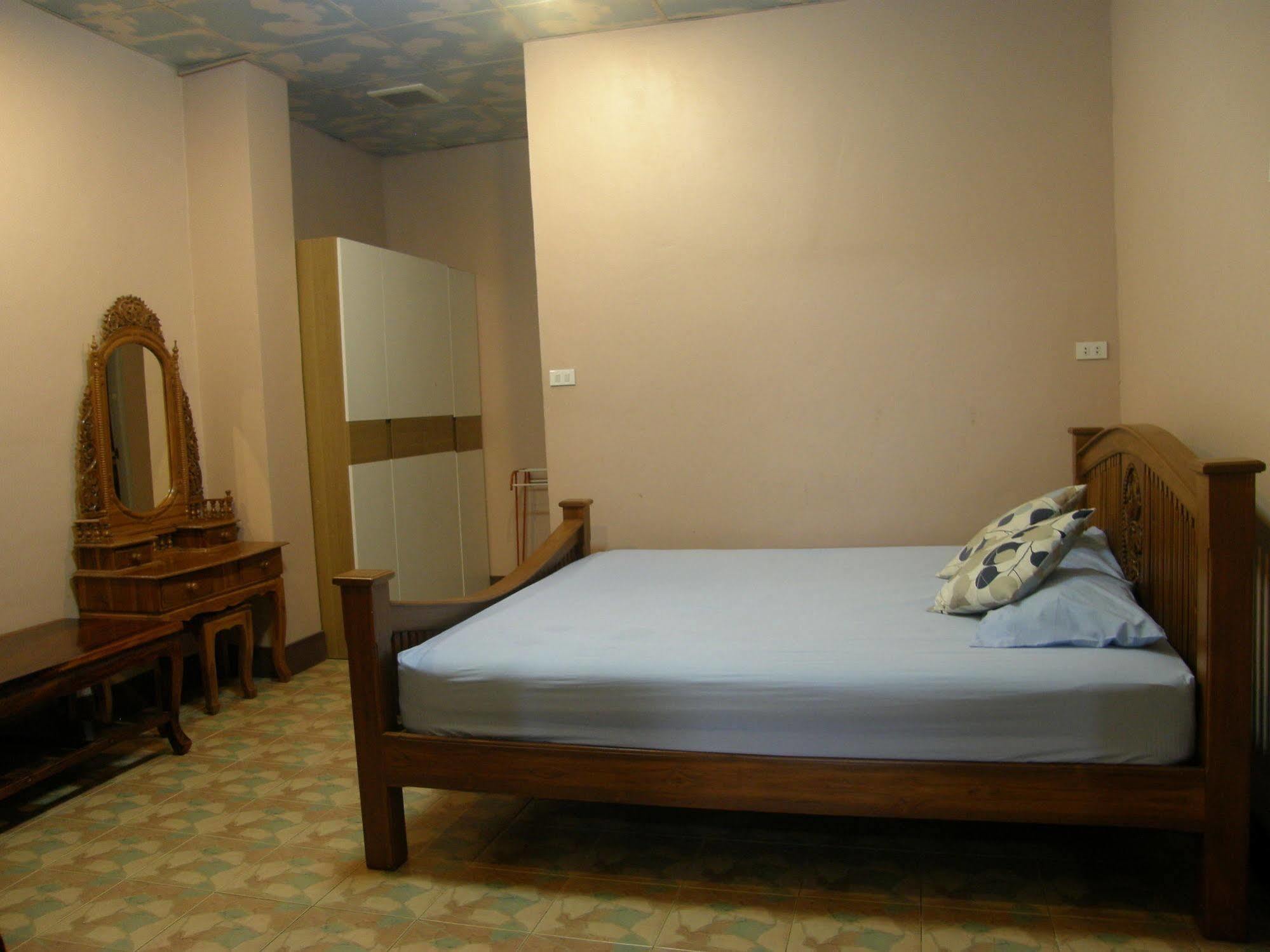 Anchana House Джомтиен Бийч Екстериор снимка