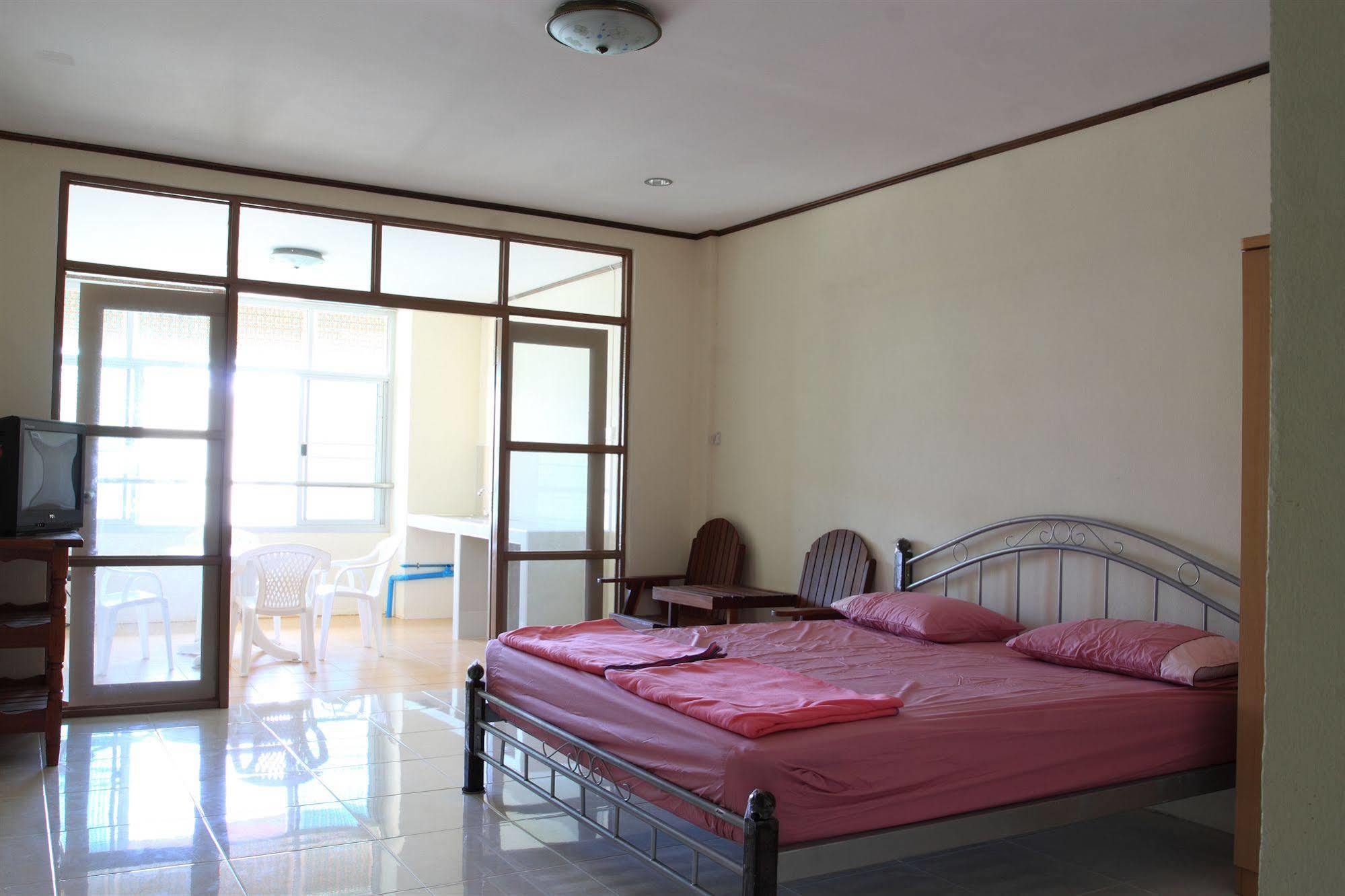 Anchana House Джомтиен Бийч Екстериор снимка